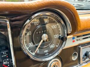 Image 13/38 of Mercedes-Benz 280 SL (1968)