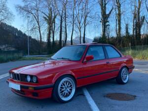 Image 99/180 de BMW 316i (1989)