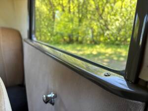 Image 8/28 of Ford Model A Tudor Sedan (1931)