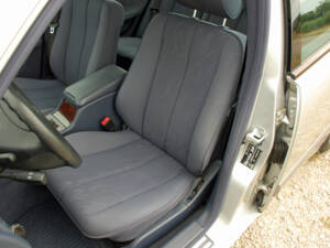 Imagen 13/34 de Mercedes-Benz E 240 (1999)