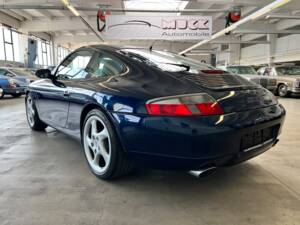 Image 15/44 de Porsche 911 Carrera (2000)
