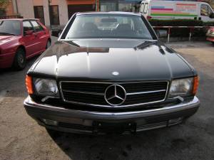 Image 2/14 de Mercedes-Benz 560 SEC (1990)