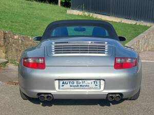 Bild 8/11 von Porsche 911 Carrera 4S (2006)