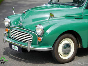 Image 18/43 of Morris Minor 1000 Traveller (1965)