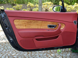 Bild 22/50 von Bentley Continental GTC (2007)