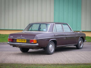 Bild 6/30 von Mercedes-Benz 200 (1974)