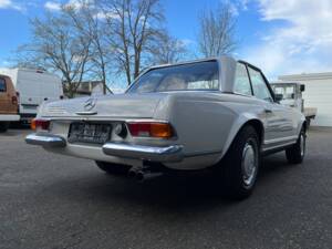 Immagine 16/18 di Mercedes-Benz 280 SL (1970)