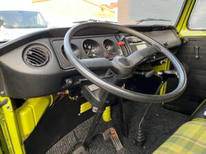 Image 20/57 of Volkswagen T2b Westfalia (1978)