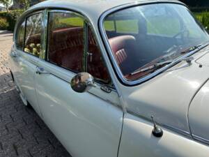 Image 23/75 of Jaguar Mk II 3.4 (1964)