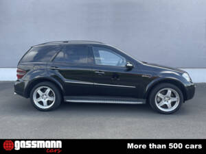 Bild 4/15 von Mercedes-Benz ML 63 AMG (2006)