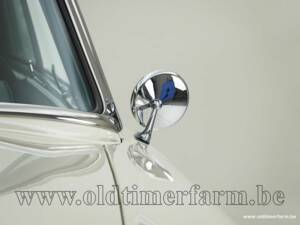 Image 12/15 of Ford Fairlane Victoria (1954)