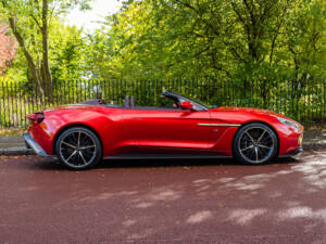 Imagen 10/70 de Aston Martin Vanquish Zagato Volante (2017)