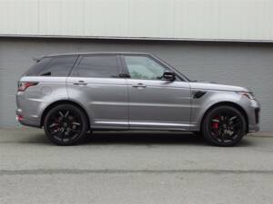 Bild 6/93 von Land Rover Range Rover Sport SVR (2021)