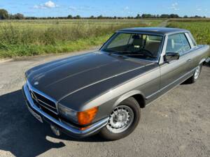 Image 179/196 of Mercedes-Benz 380 SLC (1980)