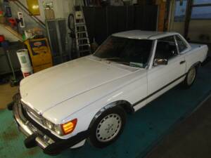 Imagen 14/18 de Mercedes-Benz 560 SL (1988)