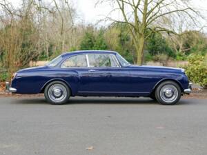 Image 4/50 of Bentley S 3 Continental (1962)