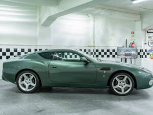 Image 6/30 of Aston Martin DB 7 Zagato (2004)