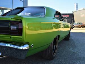 Image 24/43 of Plymouth Road Runner Hardtop Coupe (1968)