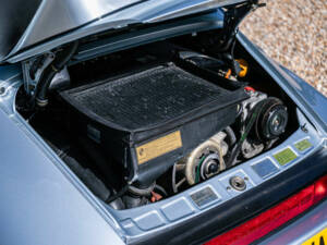 Image 25/40 of Porsche 911 Turbo LE (1989)