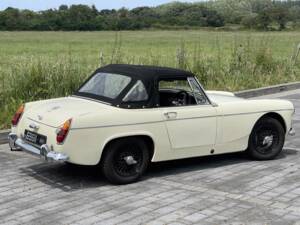 Image 3/12 of MG Midget (1967)