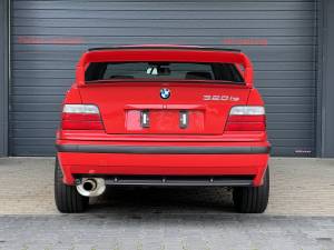 Afbeelding 5/37 van BMW 318is &quot;Class II&quot; (1994)