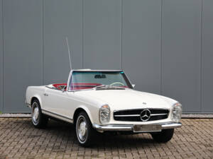 Immagine 11/56 di Mercedes-Benz 280 SL (1969)