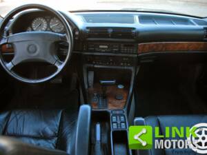 Imagen 9/10 de BMW 750iL (1989)