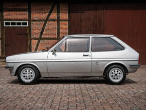 Image 11/36 of Ford Fiesta (1977)