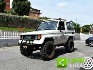 Image 2/10 of Toyota Land Cruiser Turbo LJ 70 (1987)