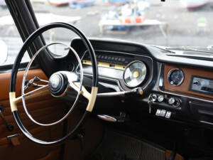 Immagine 15/19 di Alfa Romeo 2600 Berlina (1966)