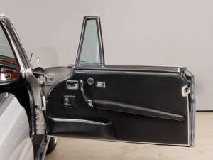 Bild 22/43 von Mercedes-Benz 250 SE (1967)
