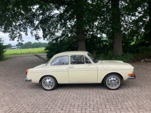Image 2/34 of Volkswagen 1600 (1972)