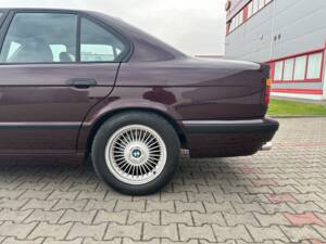 Bild 14/100 von BMW 540i (1992)