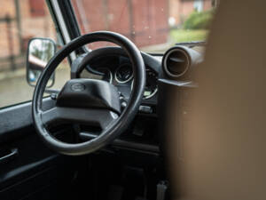 Image 29/50 of Land Rover Defender 90 (2008)