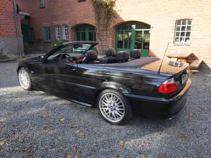 Image 22/30 of BMW 330Ci (2003)