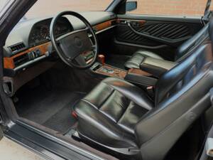 Image 9/79 of Mercedes-Benz 560 SEC (1991)