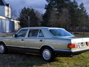 Imagen 4/25 de Mercedes-Benz 500 SEL (1984)