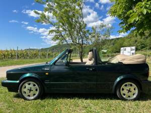 Image 2/22 de Volkswagen Golf I Cabrio 1.8 (1992)