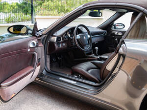 Bild 23/50 von Porsche 911 Carrera 4S (2006)