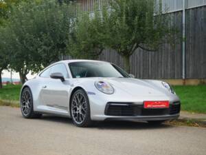 Image 5/39 of Porsche 911 Carrera T (2023)