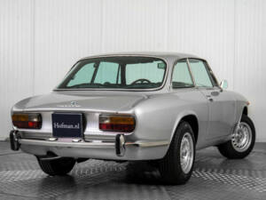 Bild 45/50 von Alfa Romeo 2000 GT Veloce (1975)