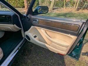 Image 13/64 of Jaguar XJR 4.0 Supercharged (1995)