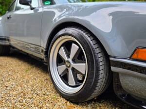 Image 20/100 of Porsche 911 Carrera 2 (1989)