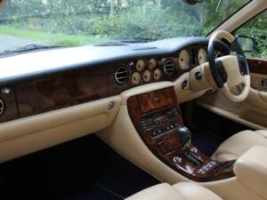 Image 11/17 of Bentley Arnage Red Label (2001)