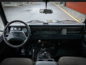 Bild 28/41 von Land Rover Defender 90 (1995)