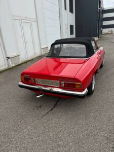 Immagine 6/14 di Alfa Romeo 1600 Spider (1978)