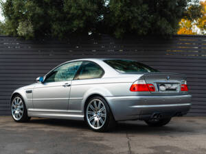 Image 2/56 of BMW M3 (2004)