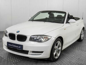 Bild 14/50 von BMW 118i (2008)