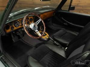 Image 2/19 of Triumph Stag (1971)