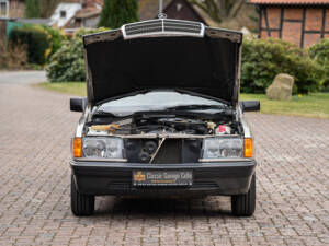 Image 7/77 of Mercedes-Benz 190 E 2.3 (1988)